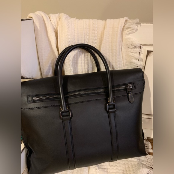 Metropolitan Lock Portfolio. Hang tag not included. - Picture 3 of 10